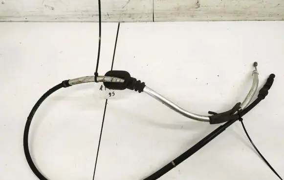 Handbrake/parking brake wiring cable