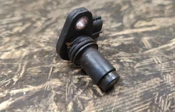 Land Rover Discovery 4 - LR4 Camshaft position sensor 31272689 6C9N12K073BB