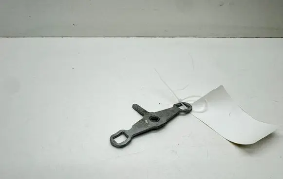 BMW 8 G15 Fuel Injector clamp holder 13647599878 7599878