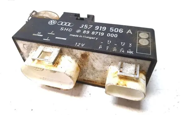 Volkswagen Golf III Coolant fan relay 357919506A