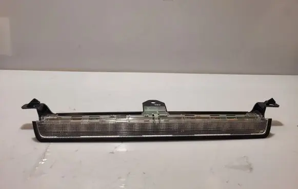 Volvo V70 Third/center stoplight 8658948