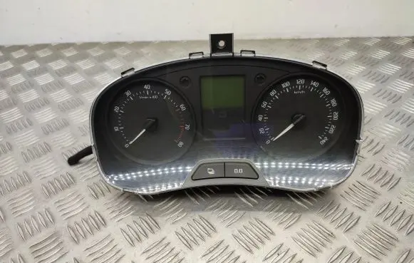 Skoda Roomster (5J) Speedometer (instrument cluster) 5J0920800E