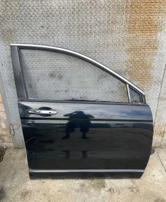 Honda CR-V Front door