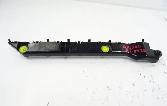 Nissan Qashqai J12 Front bumper mounting bracket 852206UA0A