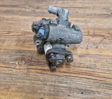 BMW 3 E46 Power steering pump LH2110479 6756582