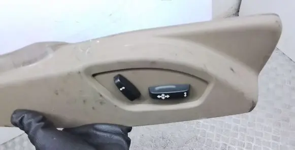 Volvo S80 Seat control switch 