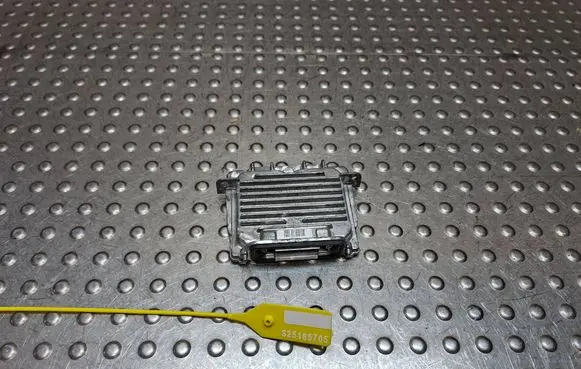 Jeep Grand Cherokee Xenon control unit/module S25165705 89089352