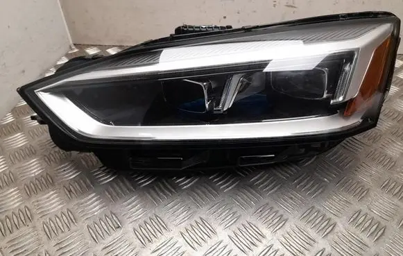 Audi A5 Headlight/headlamp 8W6941033F
