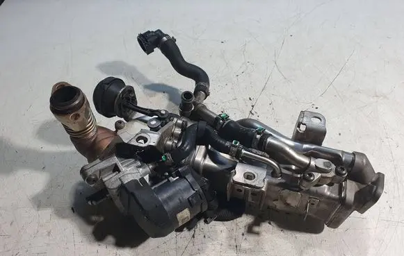 BMW 5 F10 F11 EGR valve cooler 7822346 7810671 230110