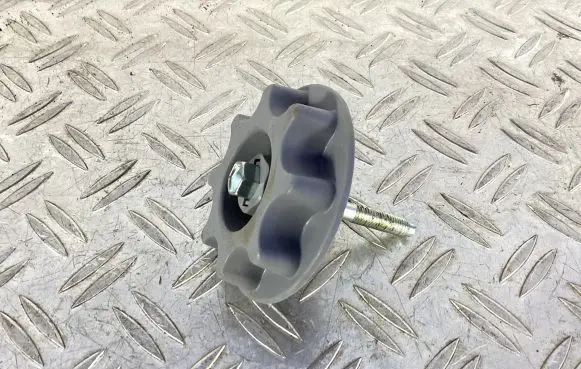 Lexus RC Spare wheel bolt 