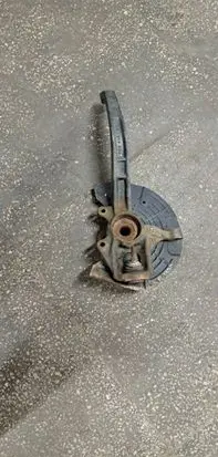 Mercedes-Benz R W251 Front wheel hub 02060644