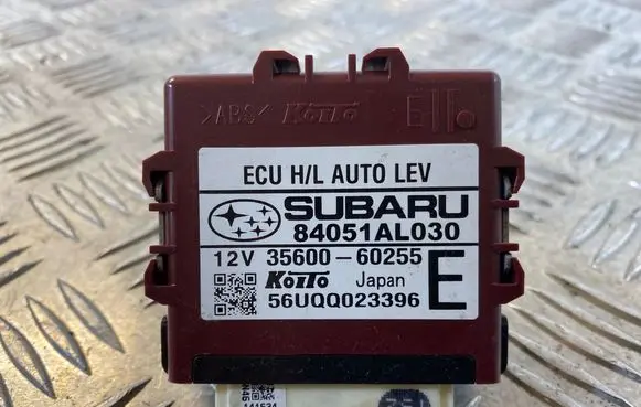 Subaru Outback (BS) Light module LCM 84051AL030 56UQQ023396 3560060255