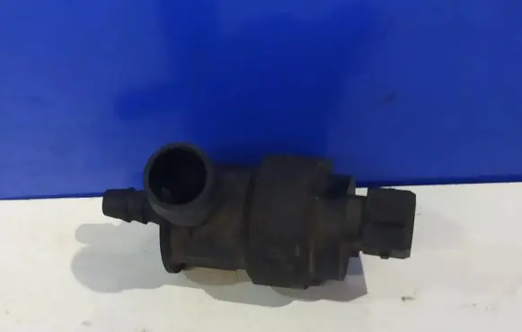 Volvo XC90 Turbo solenoid valve 31104896