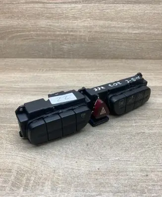 Mercedes-Benz C W203 Hazard light switch 2038209310