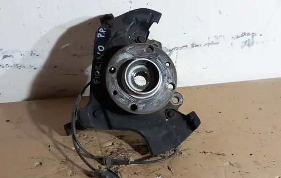 Fiat Punto (199) Front wheel hub spindle knuckle