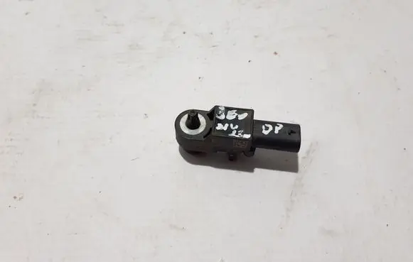 Chevrolet Silverado Airbag deployment crash/impact sensor 13525285
