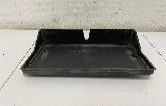 Battery box tray