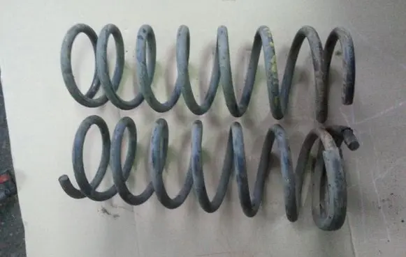 Ford Mondeo Mk III Rear coil spring