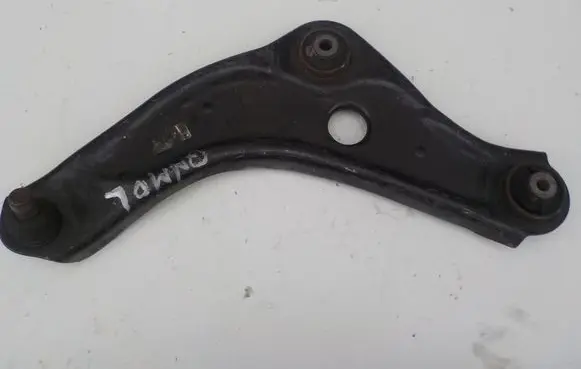Nissan Qashqai Front lower control arm/wishbone 65566556