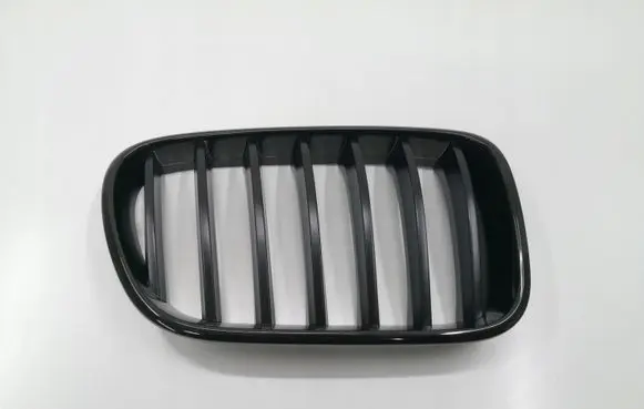 BMW X3 F25 Front bumper upper radiator grill 51117210726