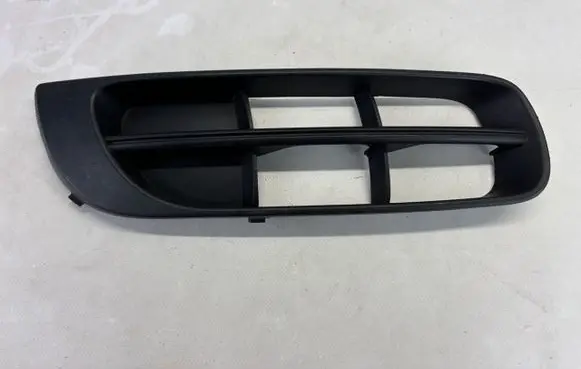 Skoda Fabia Mk2 (5J) Front bumper lower grill 5J0807368 K3304