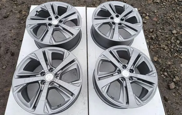Peugeot 308 R18 alloy rim 9806253277