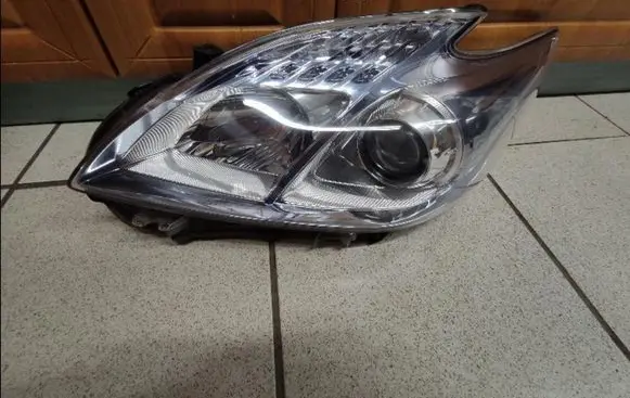 Toyota Prius (XW30) Headlight/headlamp A045053