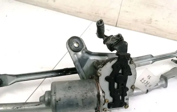Volvo V70 Wiper motor