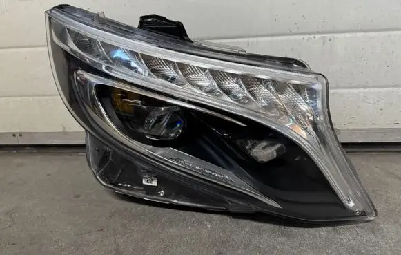 Mercedes-Benz Vito Viano W447 Headlight/headlamp A4479061501