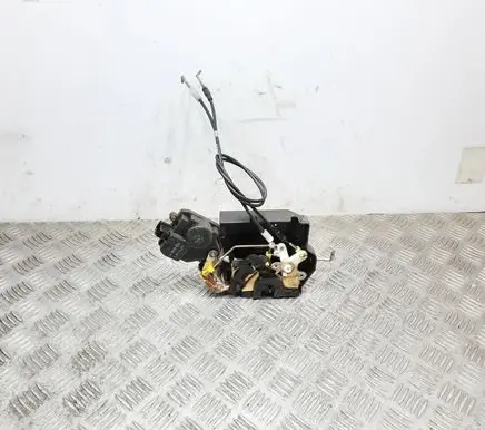 Hyundai Trajet Rear door lock