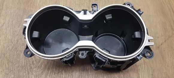 Cup holder front