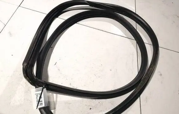 Honda Jazz Rubber seal front coupe door 
