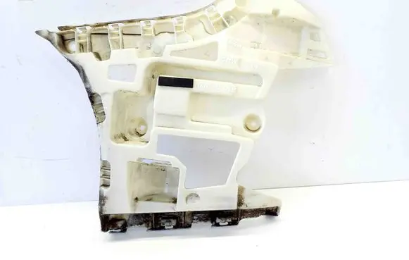 Rear bumper mounting bracket