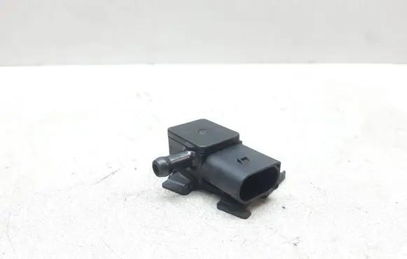 BMW 1 E82 E88 Exhaust gas pressure sensor 7805152