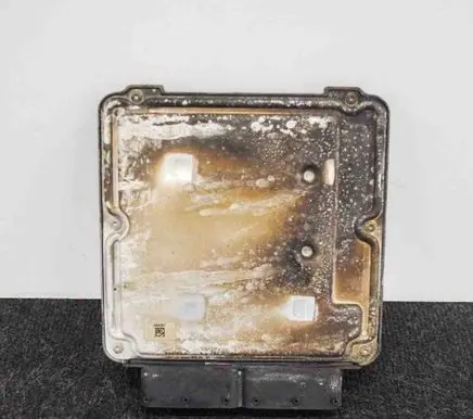 Volkswagen Golf VII Engine control unit/module
