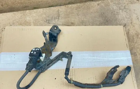 Lexus RX 450H Rear air suspension level height sensor 