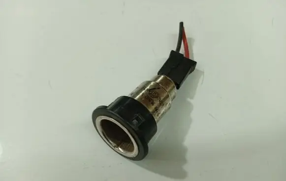 Ford C-MAX I Cigarette lighter 