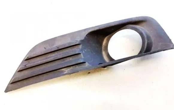Ford Focus Front bumper lower grill 4m5119952ae 4m51-19952-ae