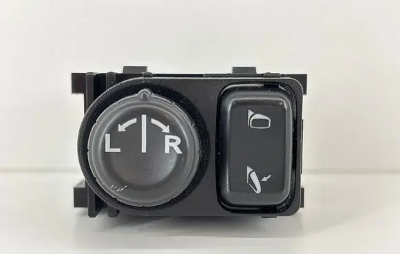 Nissan Qashqai Wing mirror switch FG2