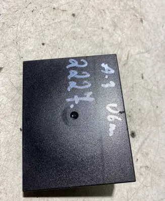 Audi A3 S3 8P Comfort/convenience module 8P0959433 05600600 5DK00858335