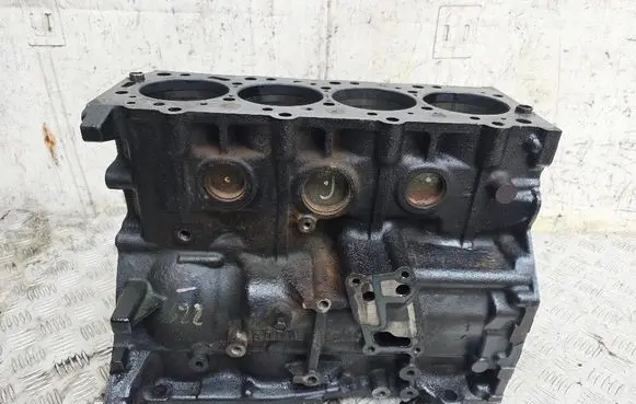 Mitsubishi L200 Engine block 4D56U