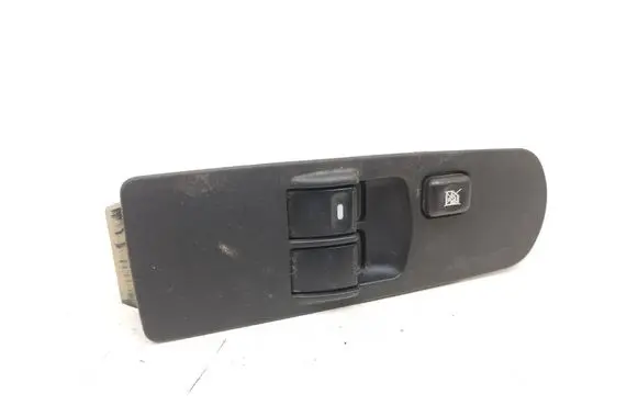 Mitsubishi Colt Electric window control switch MR587959