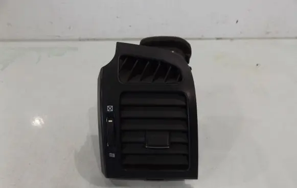 Chevrolet Captiva Dashboard side air vent grill/cover trim