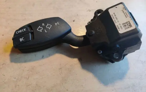 BMW 5 E60 E61 Indicator stalk 695134903