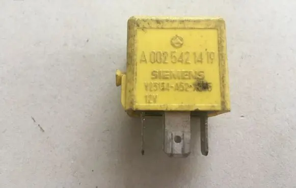 Mercedes-Benz ML W166 Other relay A0025421419