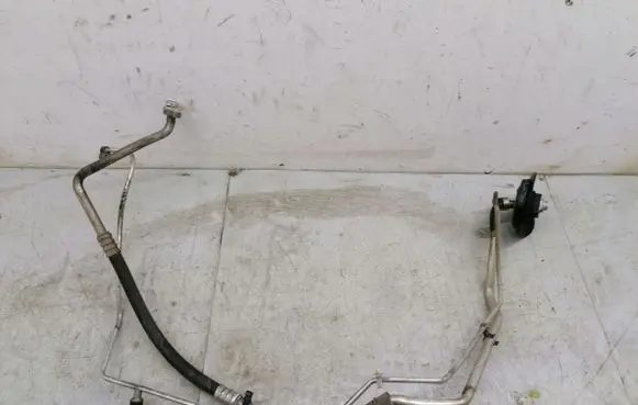 Nissan Almera Air conditioning (A/C) pipe/hose