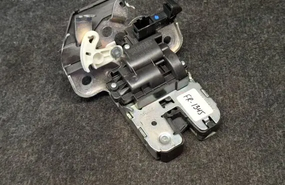 Audi A6 S6 C7 4G Tailgate/trunk/boot lock/catch/latch 4H0827505A