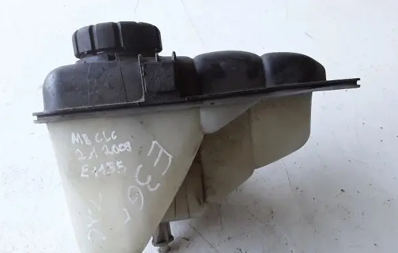 Mercedes-Benz CLC CL203 Coolant expansion tank/reservoir 2035000049