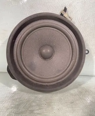 Audi A4 S4 B7 8E 8H Front door speaker 8e0035411