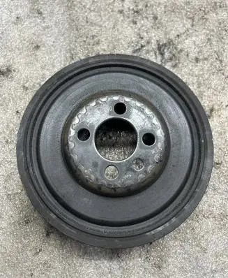 Volkswagen Tiguan Crankshaft pulley 03G105243